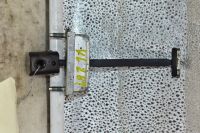 T�rbremse / T�rfangband links <br>FORD FOCUS II CABRIOLET 2.0