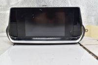 Display Navi ein Kratzer<br>PEUGEOT 208 2008 II