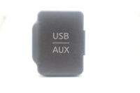 Aux USB Anschluss<br>NISSAN MICRA IV K13 1.2